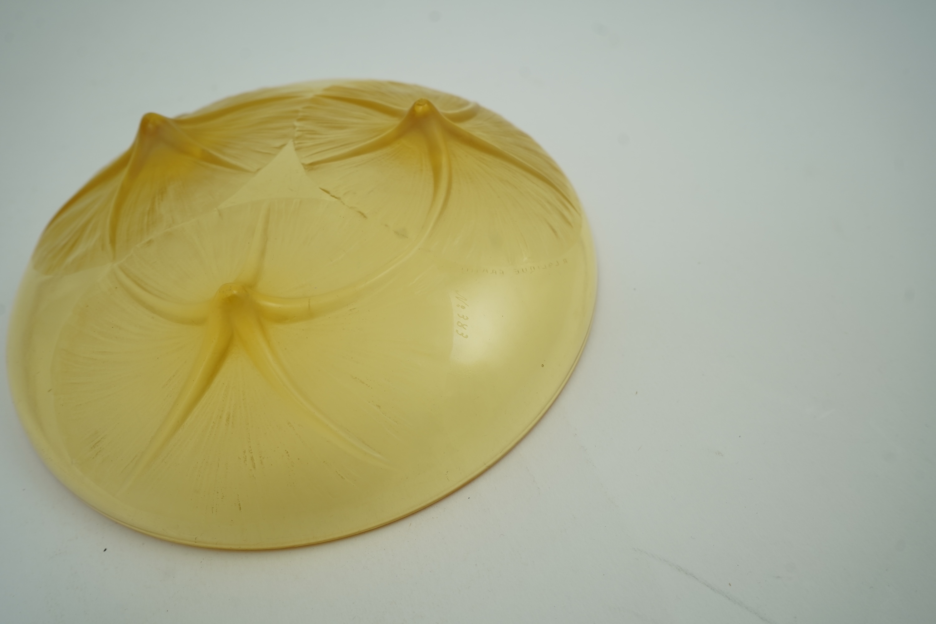 René Lalique: A 'Volubilis' amber glass footed dish